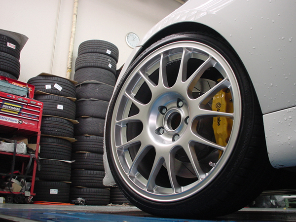 photo 1 BMW 330 custom wheels BBS RE 19x8.5, ET +35, tire size 225/35 R19. 19x9.5 ET+25 255/30 R19