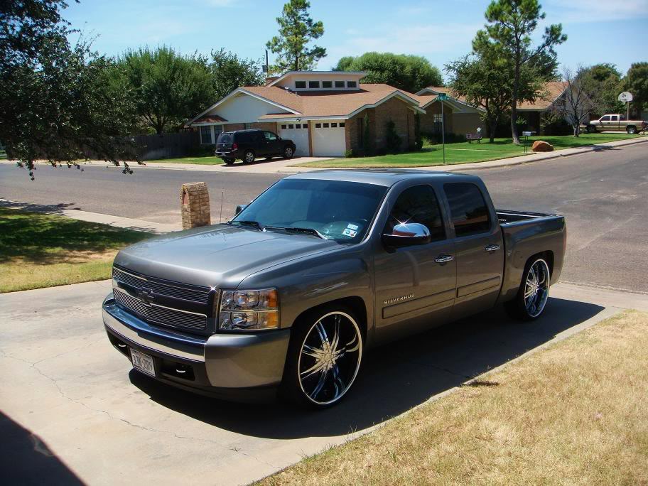 photo 1 Chevrolet Silverado 2500HD custom wheels   26x10.0, ET , tire size 295/25 R26. x ET 