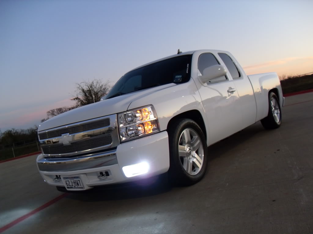 photo 1 Chevrolet Silverado 2500HD custom wheels   20x, ET , tire size 285/50 R20. x ET 