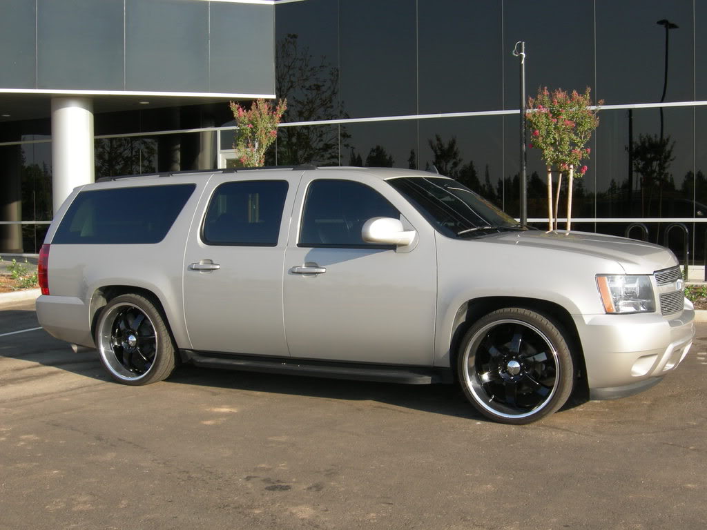 photo 2 Chevrolet Suburban 2500 custom wheels Boss 330 24x, ET , tire size 275/30 R24. x ET 