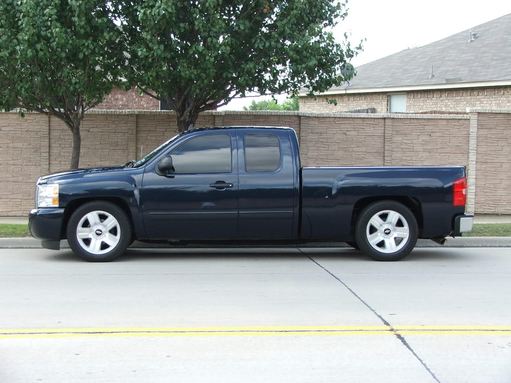photo 2 Chevrolet Silverado 1500 custom wheels OEM Chevrolet  20x, ET , tire size 275/55 R20. x ET 