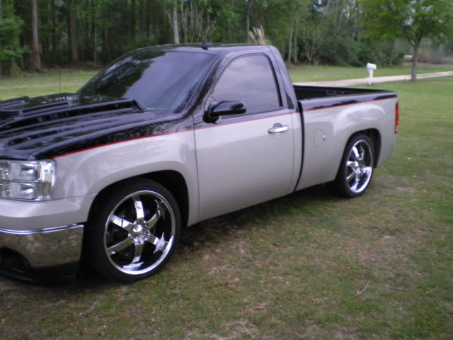 photo 2 GMC Sierra 1500 Classic custom wheels 22x, ET , tire size 265/35 R22. x ET