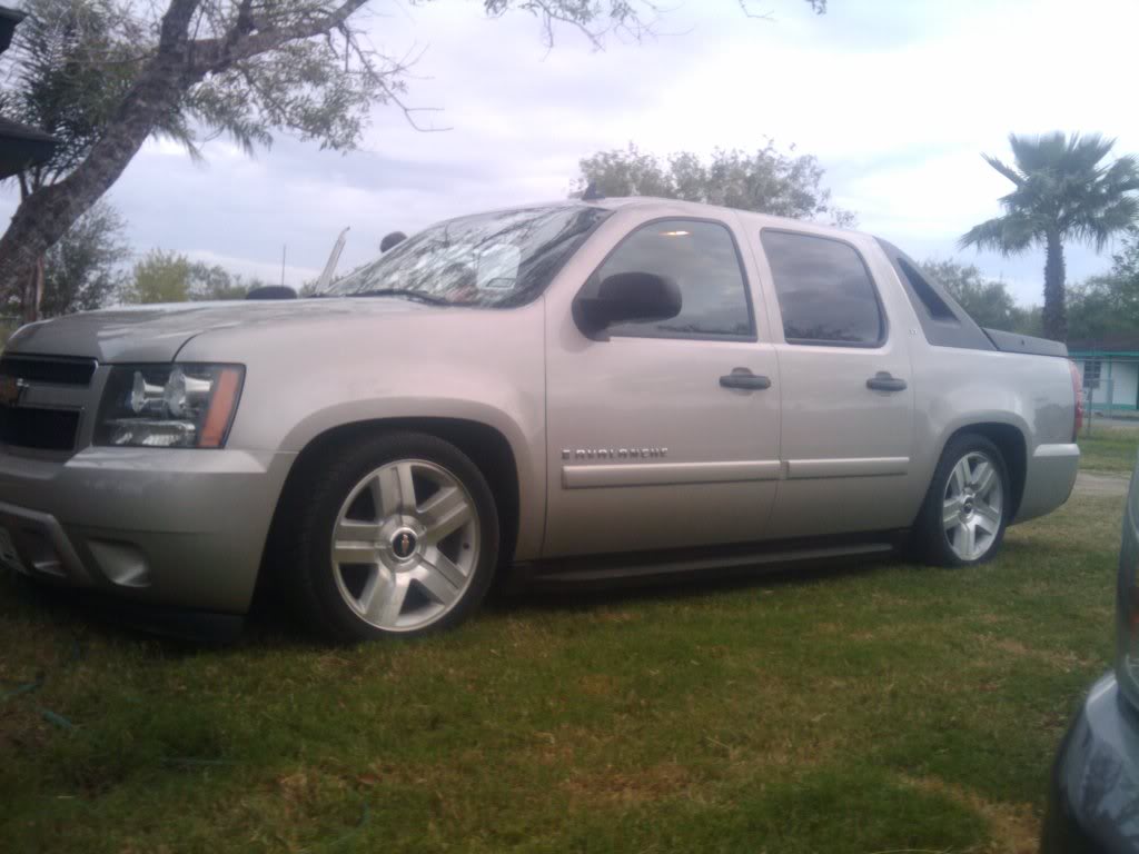photo 2 Chevrolet Silverado 2500HD custom wheels   20x, ET , tire size 275/40 R20. x ET 