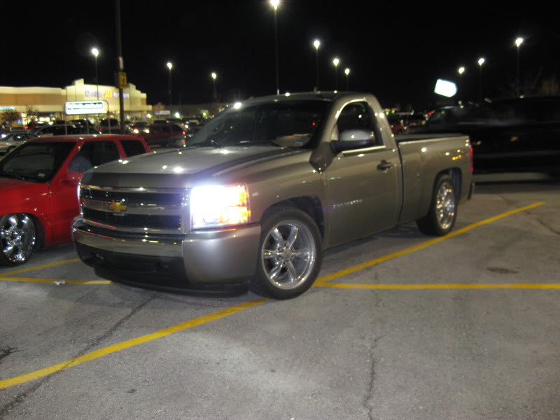 photo 1 Chevrolet Silverado 1500 custom wheels   20x, ET , tire size 275/45 R20. x ET 