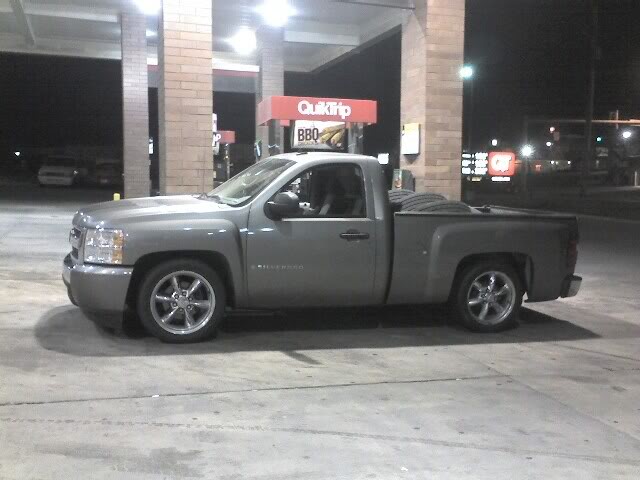 photo 2 Chevrolet Silverado 1500 custom wheels   20x, ET , tire size 275/45 R20. x ET 