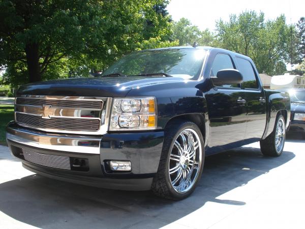 photo 1 Chevrolet Silverado 2500HD custom wheels KMC Dimes 24x, ET , tire size 305/40 R24. x ET 