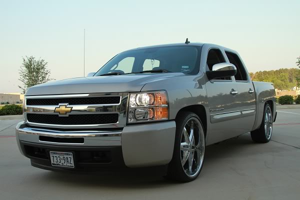 photo 1 Chevrolet Silverado 2500HD custom wheels DUB Bully 24x, ET , tire size 275/30 R24. x ET 