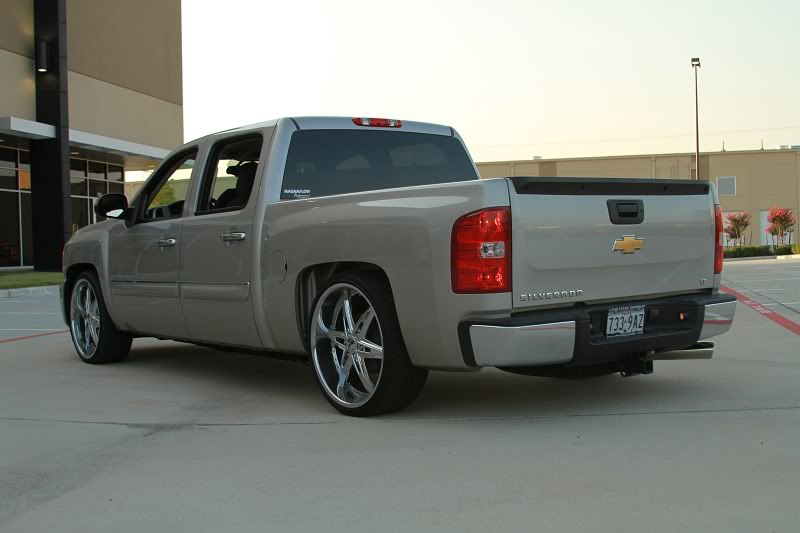 photo 3 Chevrolet Silverado 2500HD custom wheels DUB Bully 24x, ET , tire size 275/30 R24. x ET 