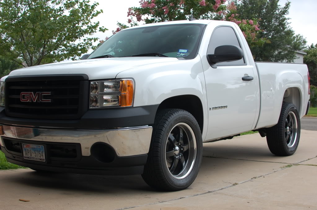 photo 1 GMC Sierra 1500HD Classic custom wheels 20x9.0, ET +30, tire size 255/50 R20. x ET