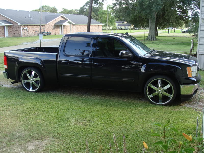 photo 1 Chevrolet Silverado 2500HD custom wheels U2  24x, ET , tire size 275/30 R24. x ET 