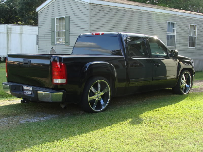 photo 3 Chevrolet Silverado 2500HD custom wheels U2  24x, ET , tire size 275/30 R24. x ET 