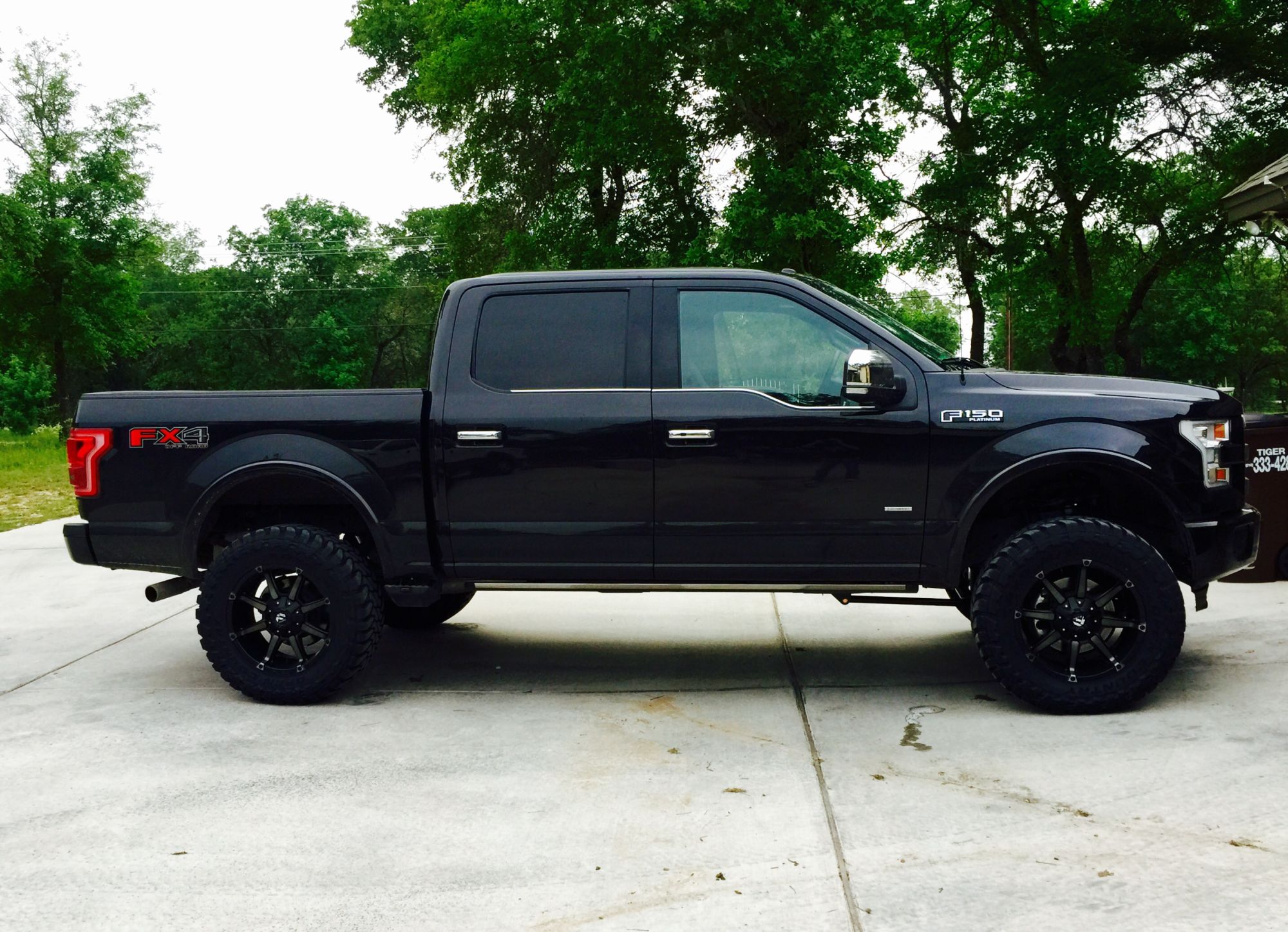photo 2 Ford F-150 custom wheels Fuel Couplers 20x9.0, ET +35, tire size X R20. x ET 