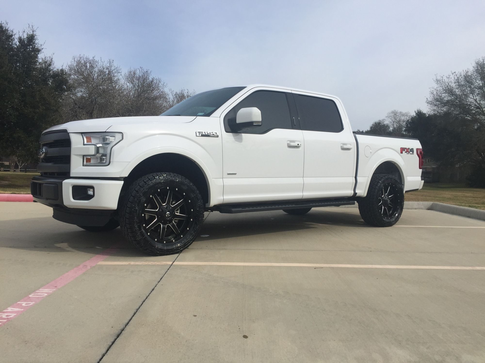 photo 2 Ford F-150 custom wheels Fuel Maverick 20x9.0, ET +1, tire size 305/50 R20. x ET 