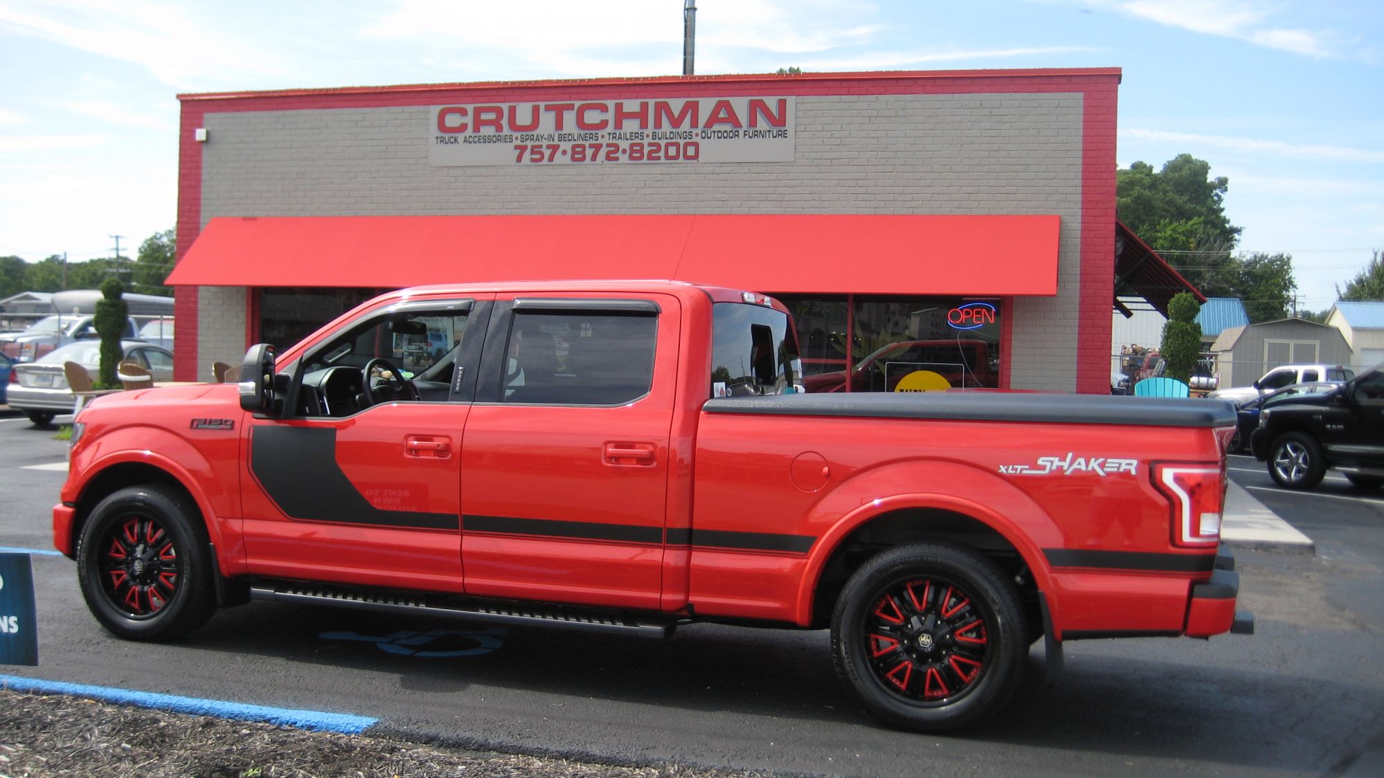 photo 2 Ford F-150 custom wheels Mayhem Assault 20x9.0, ET +18, tire size 275/55 R20. x ET 