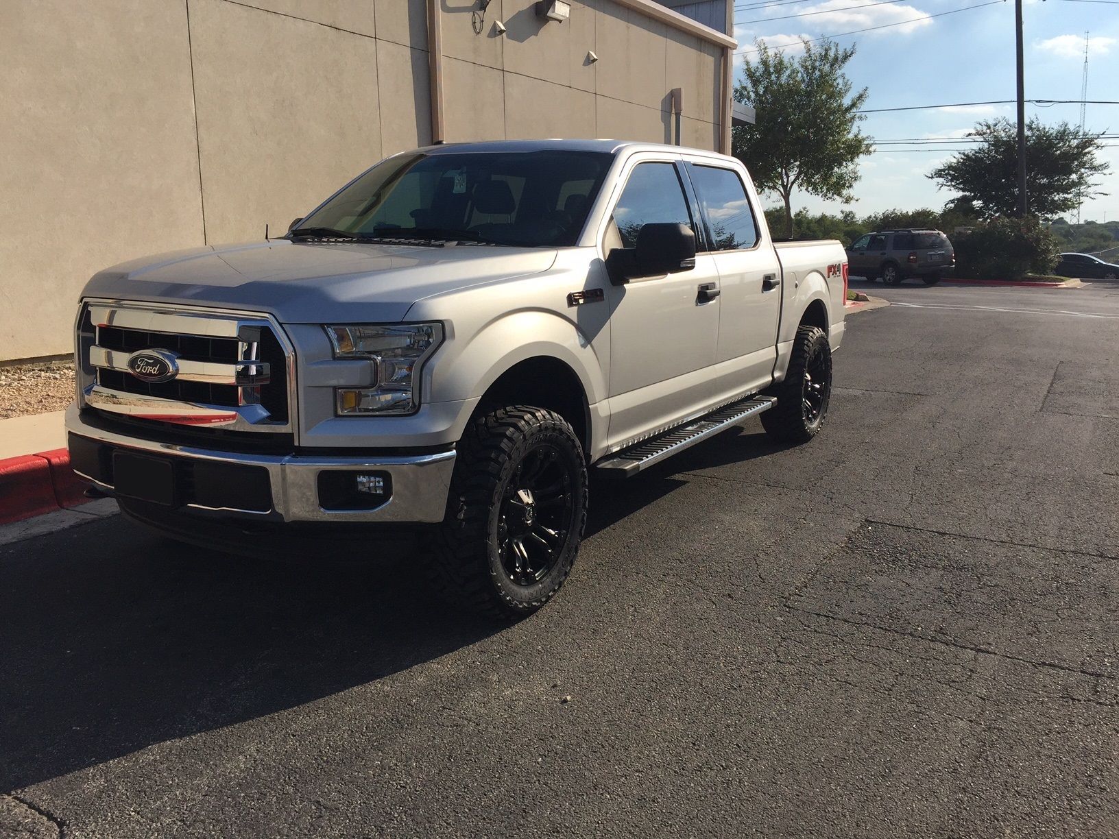 photo 1 Ford F-150 custom wheels Fuel Vapor 20x9.0, ET +1, tire size 315/50 R20. x ET 