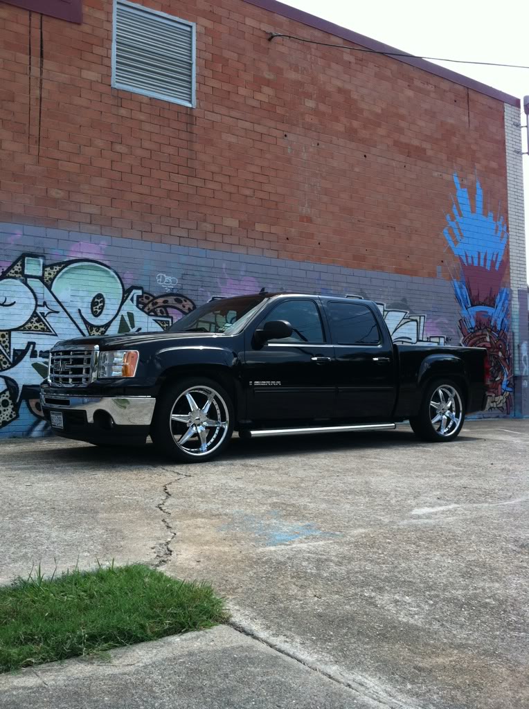 photo 3 GMC Sierra 2500HD custom wheels 24x, ET , tire size 305/ R24. x ET