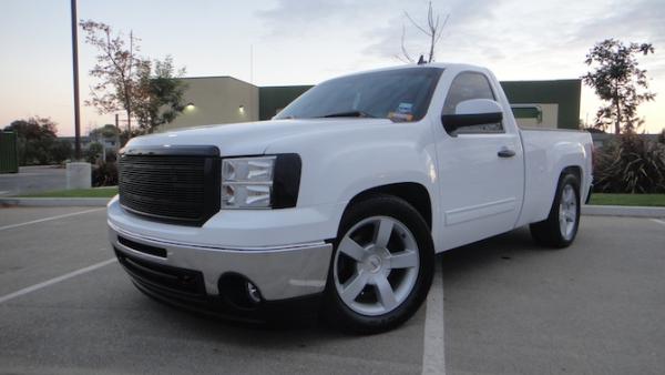 photo 1 GMC Sierra 2500HD custom wheels 20x, ET , tire size 285/50 R20. x ET
