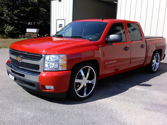 photo 1 Chevrolet Silverado 2500HD custom wheels   24x, ET +35, tire size 295/35 R24. x ET 