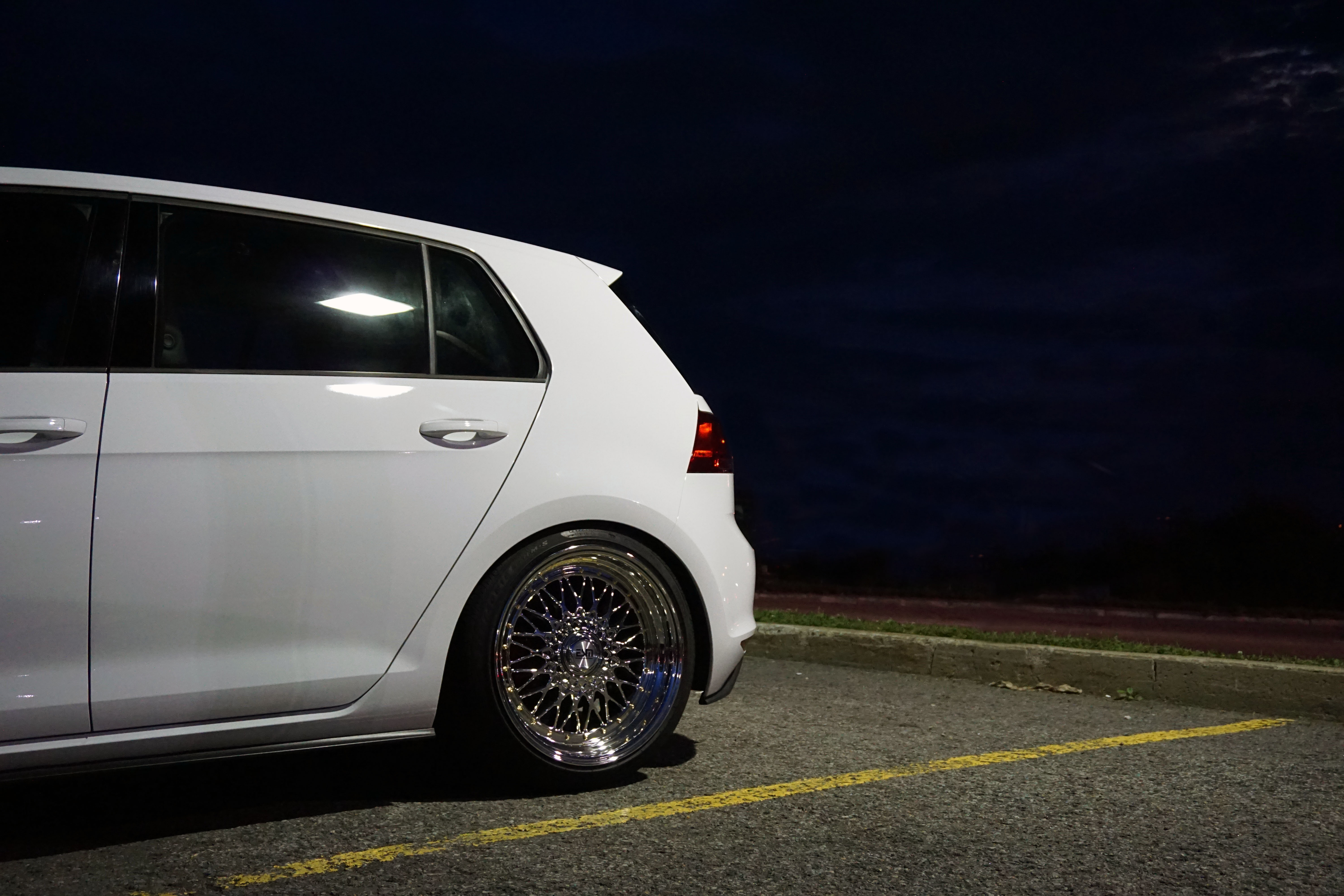 photo 1 Volkswagen GTI custom wheels   18x9.5, ET +40, tire size 225/40 R18. x ET 