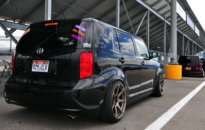 photo 3 Scion xB custom wheels MB Battle 18x9.5, ET +15, tire size 225/40 R18. x ET 