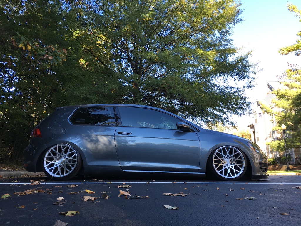 photo 2 Volkswagen GTI custom wheels Rotiform blq  18x8.5, ET +45, tire size 215/35 R18. x ET 
