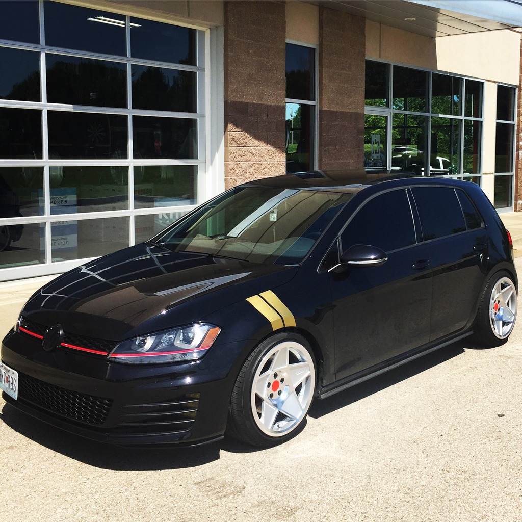 photo 1 Volkswagen GTI custom wheels OEM   18x9.5, ET +40, tire size 225/40 R18. x ET 