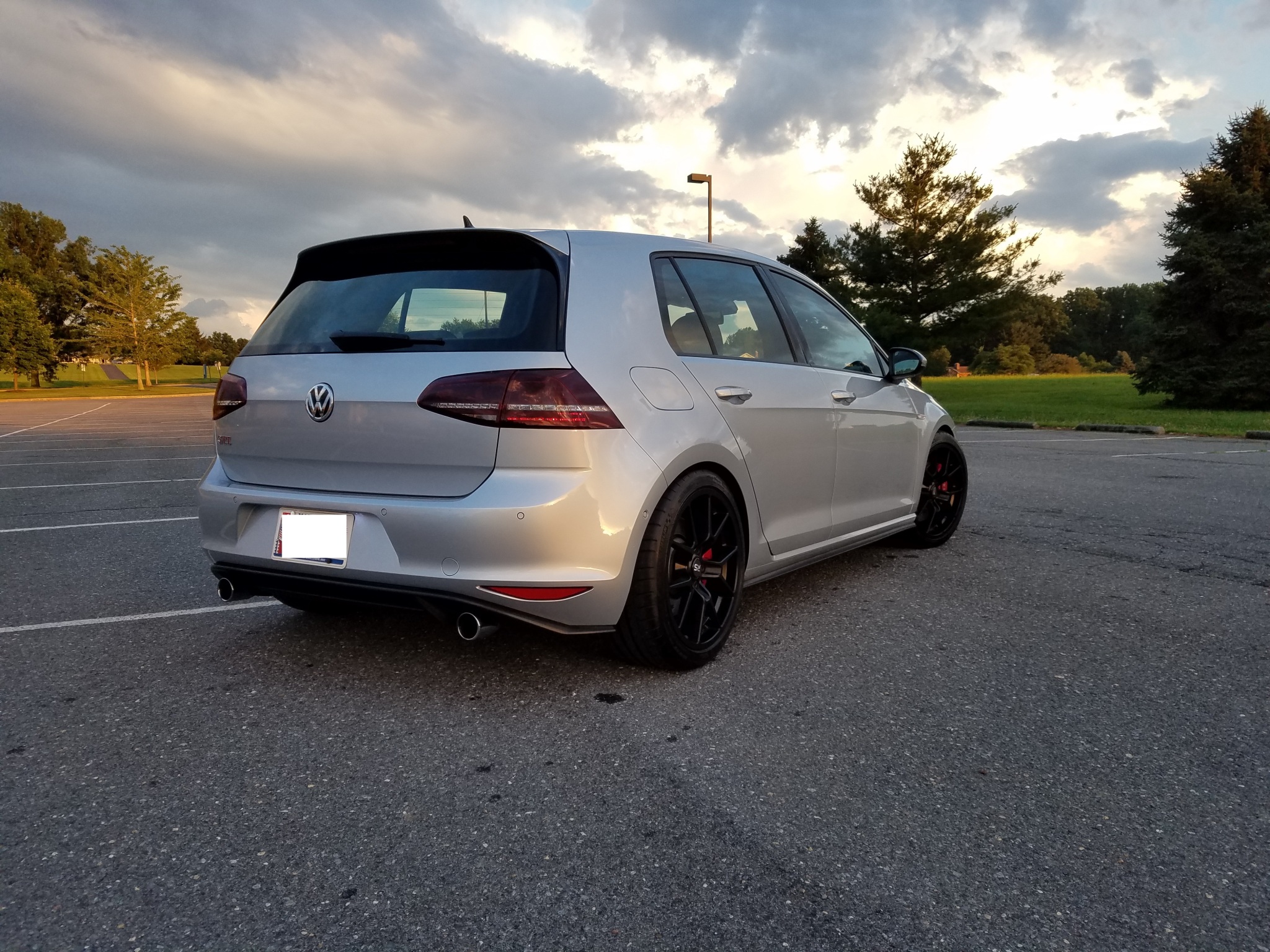 photo 2 Volkswagen GTI custom wheels RSe10   18x8.5, ET , tire size X R18. x ET 