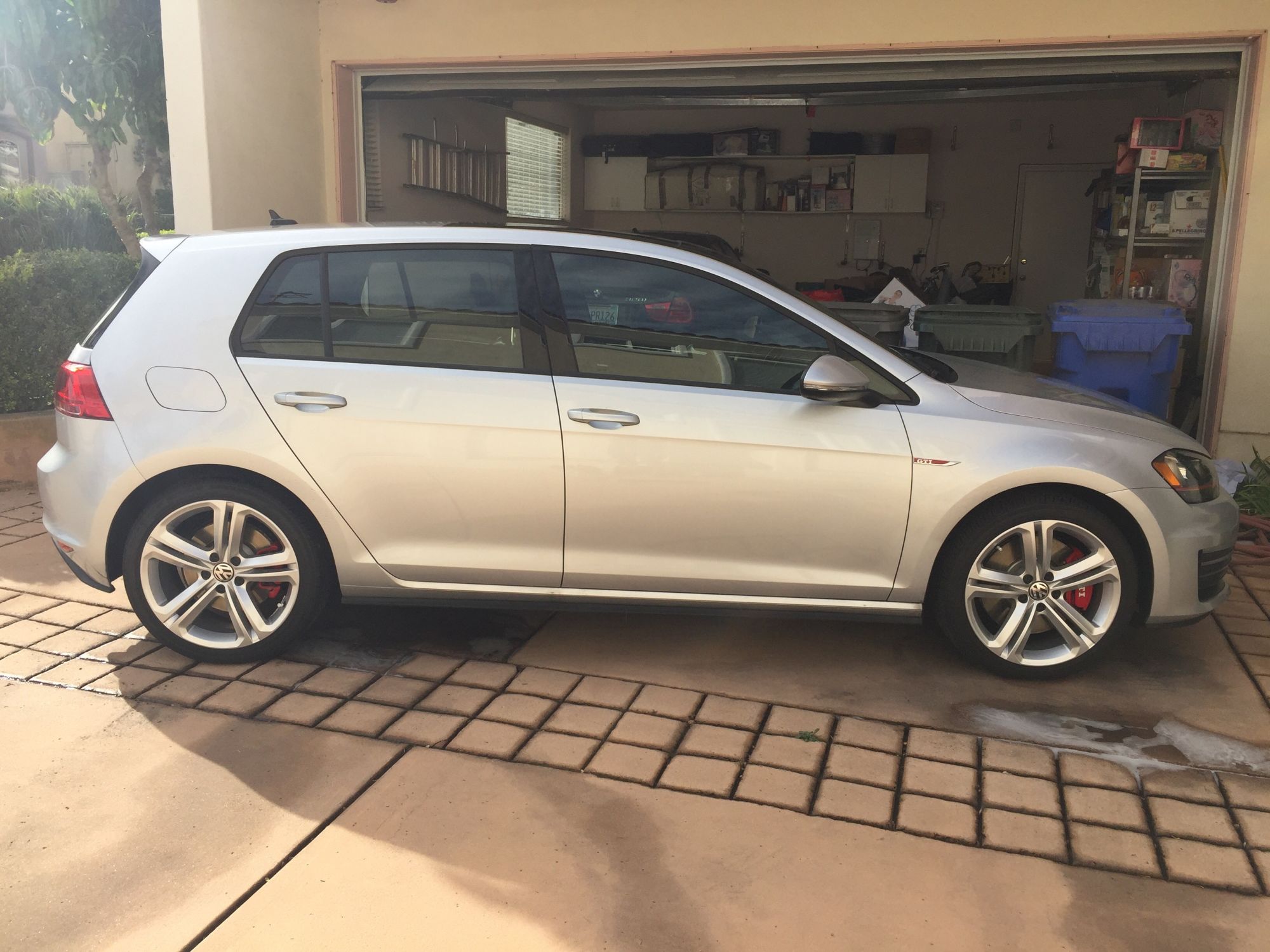 photo 1 Volkswagen GTI custom wheels OEM Mallory  18x8.0, ET +41, tire size 225/40 R18. x ET 