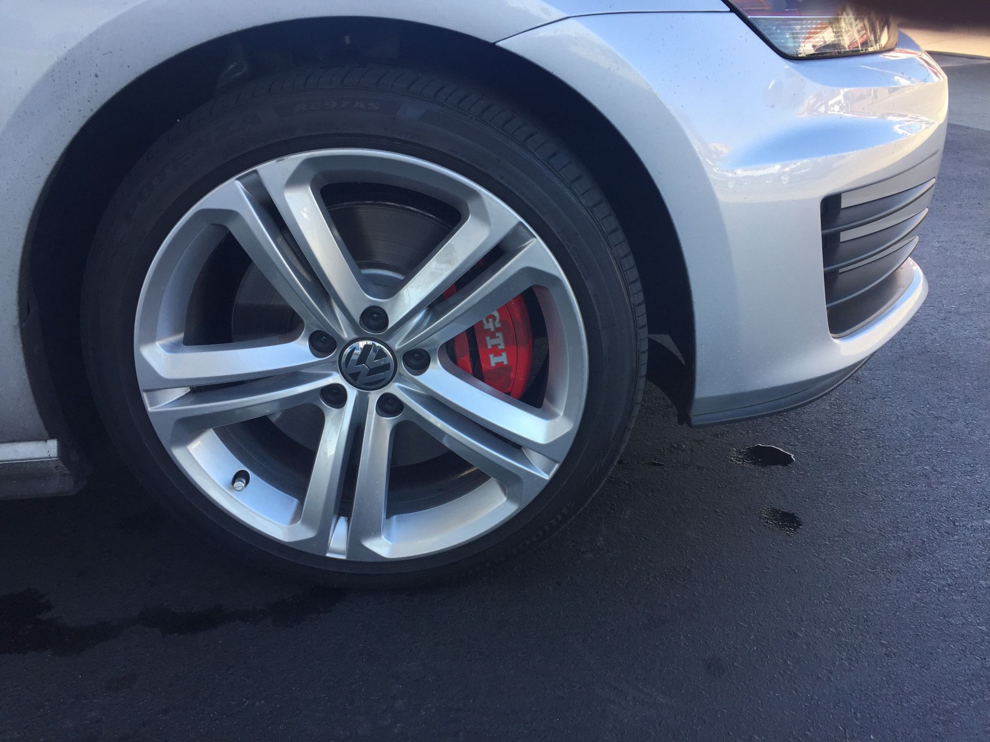photo 3 Volkswagen GTI custom wheels OEM Mallory  18x8.0, ET +41, tire size 225/40 R18. x ET 