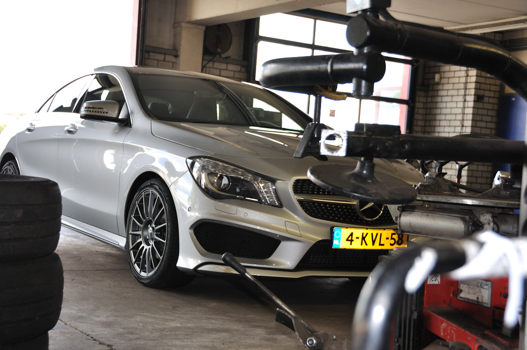 photo 1 Mercedes-Benz CLA-Class custom wheels OZ  Superturismo  18x, ET , tire size X R18. x ET 