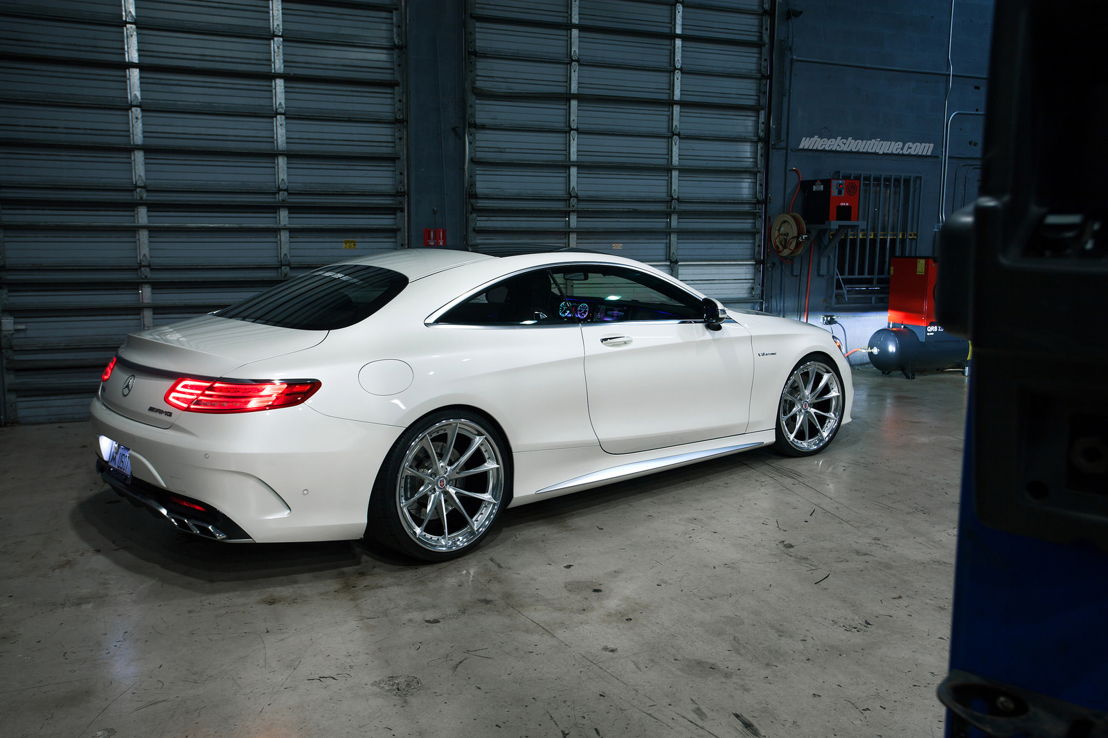 photo 4 Mercedes-Benz AMG S custom wheels HRE  S204 22x9.5, ET , tire size 255/30 R22. 22x11.0 ET 295/25 R22