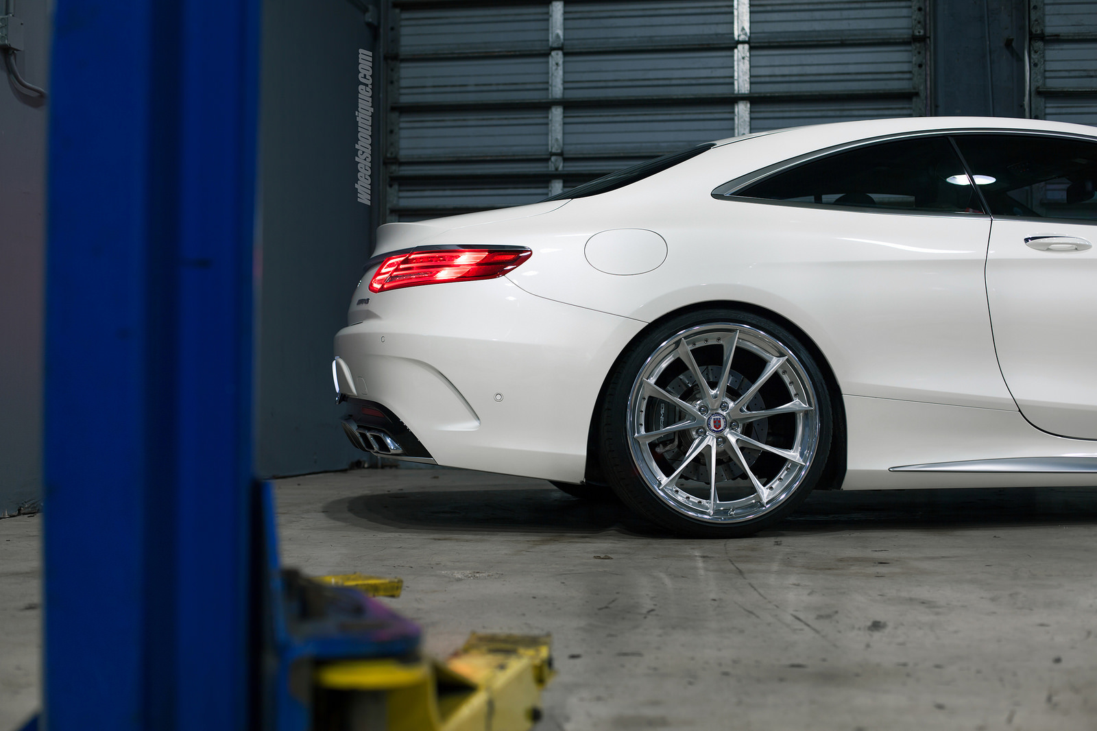 photo 2 Mercedes-Benz AMG S custom wheels HRE  S204 22x9.5, ET , tire size 255/30 R22. 22x11.0 ET 295/25 R22