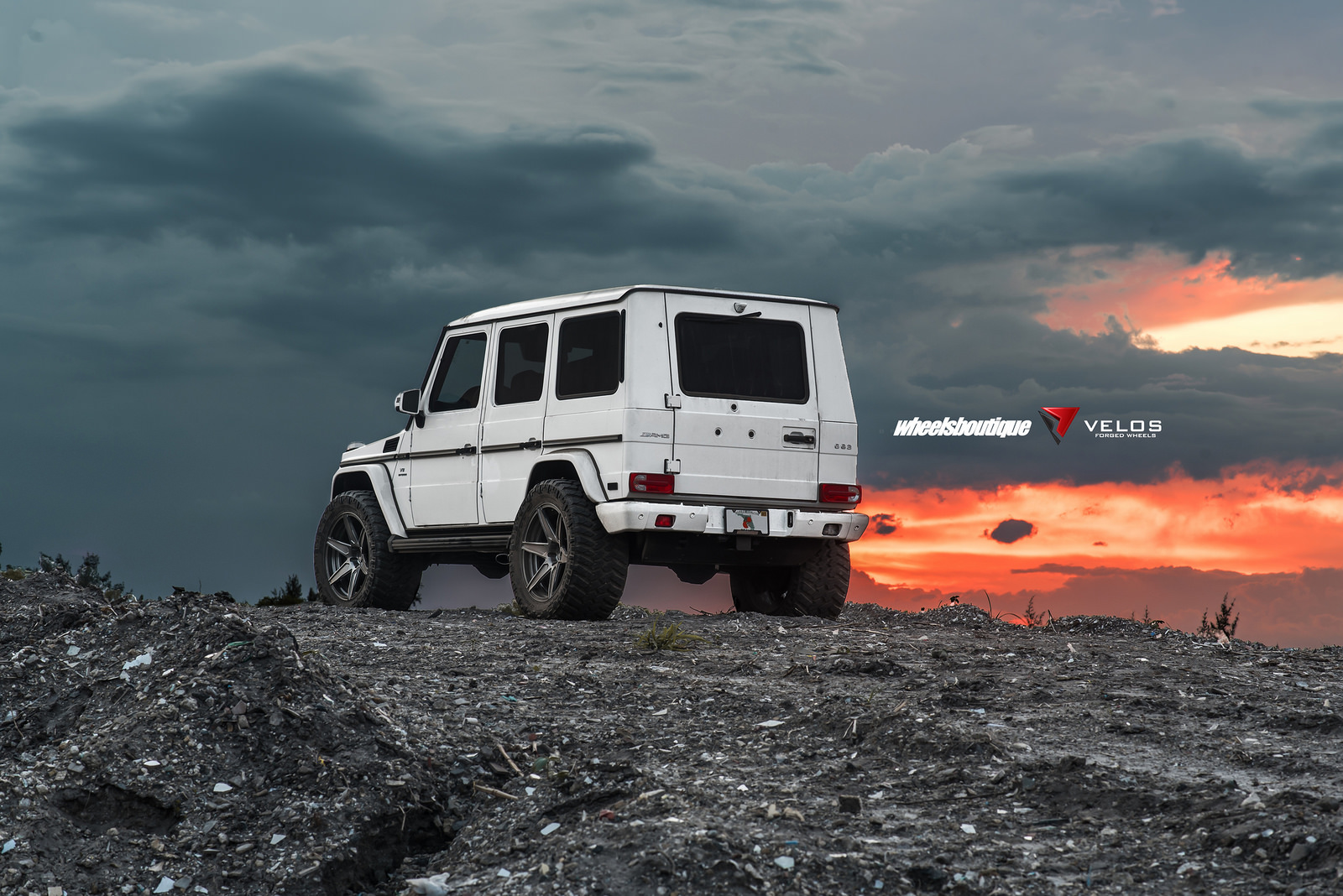 photo 2 Mercedes-Benz AMG G63 custom wheels Velos S6 22x12.0, ET , tire size 375/45 R22. x ET