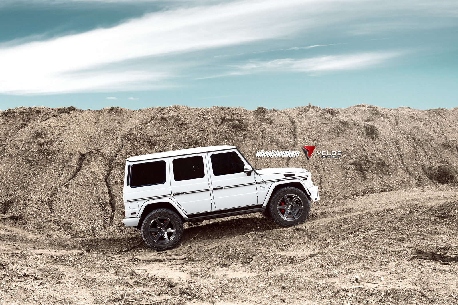 photo 4 Mercedes-Benz AMG G63 custom wheels Velos S6 22x12.0, ET , tire size 375/45 R22. x ET
