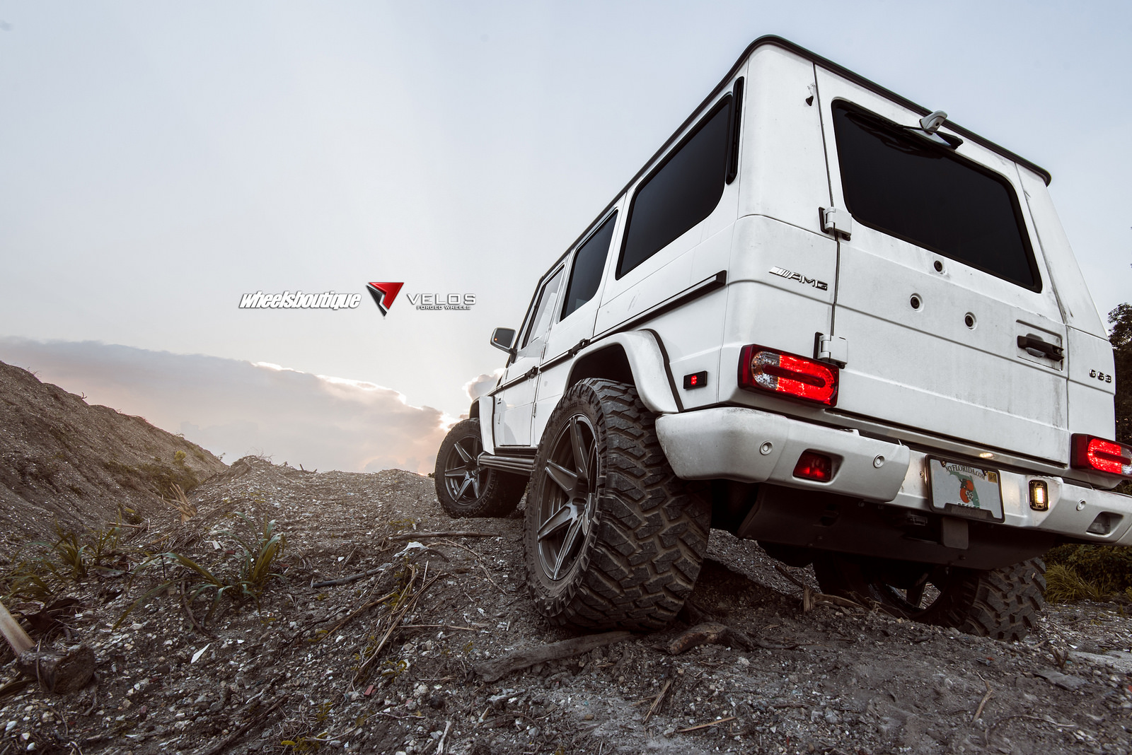 photo 6 Mercedes-Benz AMG G63 custom wheels Velos S6 22x12.0, ET , tire size 375/45 R22. x ET