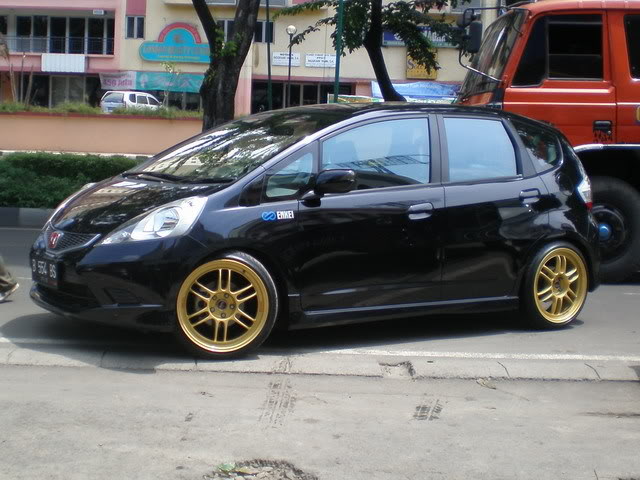photo 2 Honda Fit custom wheels Enkei RPF1 18x8.5, ET +40, tire size 225/35 R18. x ET