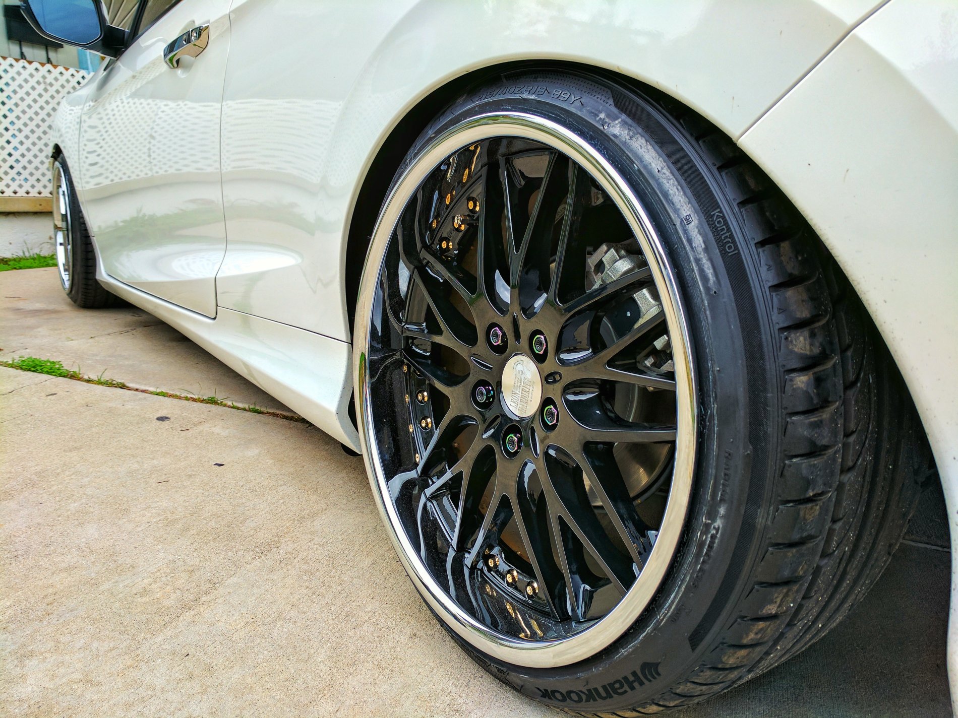 photo 3 Honda Civic custom wheels Leon  Hardiritt 18x9.5, ET +30, tire size 215/40 R18. x ET 