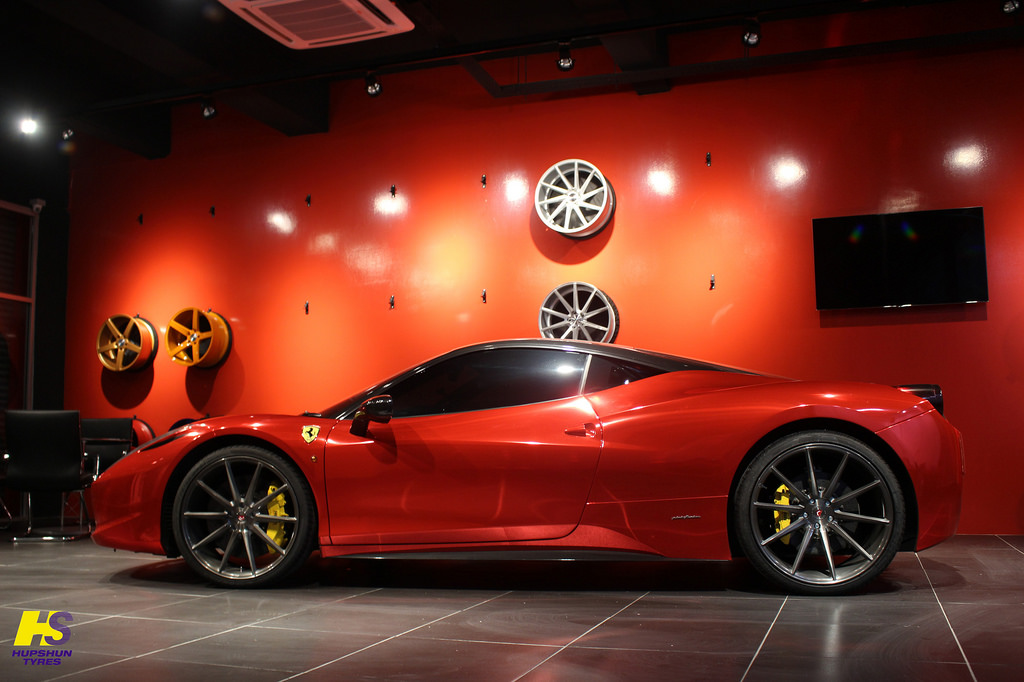 photo 4 Ferrari 458 Italia custom wheels Vossen  VPS-310 21x9.0, ET , tire size X R21. 22x12.5 ET 