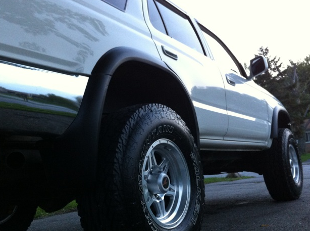 photo 2 Toyota 4Runner custom wheels   16x8.5, ET -6, tire size 285/75 R16. x ET 