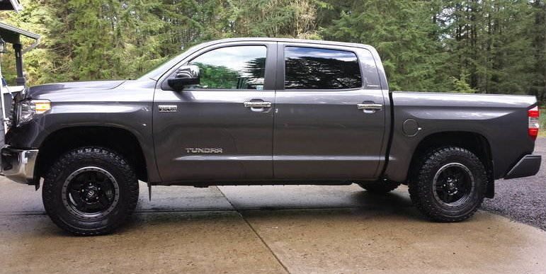 photo 1 Toyota Tundra custom wheels Fuel  Anza 18x, ET +20, tire size 275/70 R18. x ET 