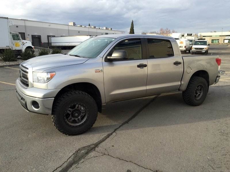 photo 1 Toyota Tundra custom wheels Fuel  Anza  18x, ET +20, tire size 295/70 R18. x ET 