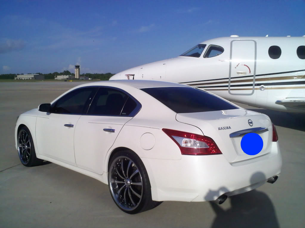 photo 2 Nissan Maxima custom wheels Lexani  22x, ET , tire size X R22. x ET 