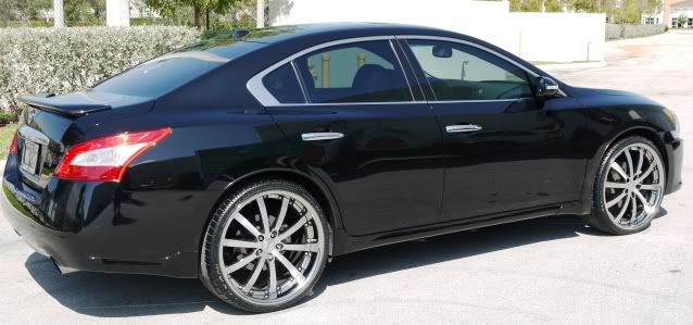 photo 3 Nissan Maxima custom wheels Vossen VVS083 22x9.0, ET , tire size X R22. 22x10.5 ET