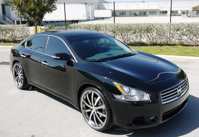 photo 4 Nissan Maxima custom wheels Vossen VVS083 22x9.0, ET , tire size X R22. 22x10.5 ET