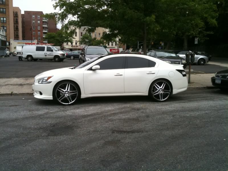 photo 2 Nissan Maxima custom wheels DUB Dirty dog 22x, ET , tire size X R22. x ET 