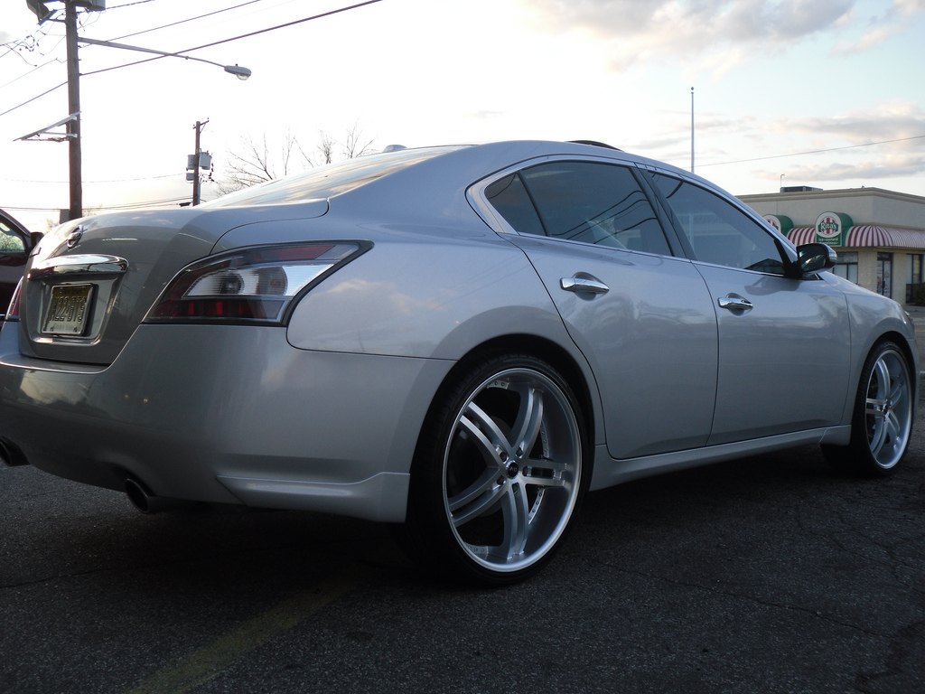 photo 1 Nissan Maxima custom wheels Status Knighr 5 22x8.5, ET , tire size X R22. x ET 