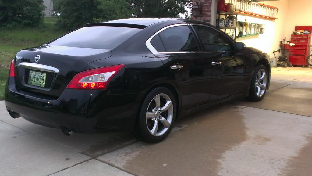 photo 1 Nissan Maxima custom wheels OEM Nissan 350Z 18x8.0, ET +30, tire size X R18. 18x8.5 ET+33 