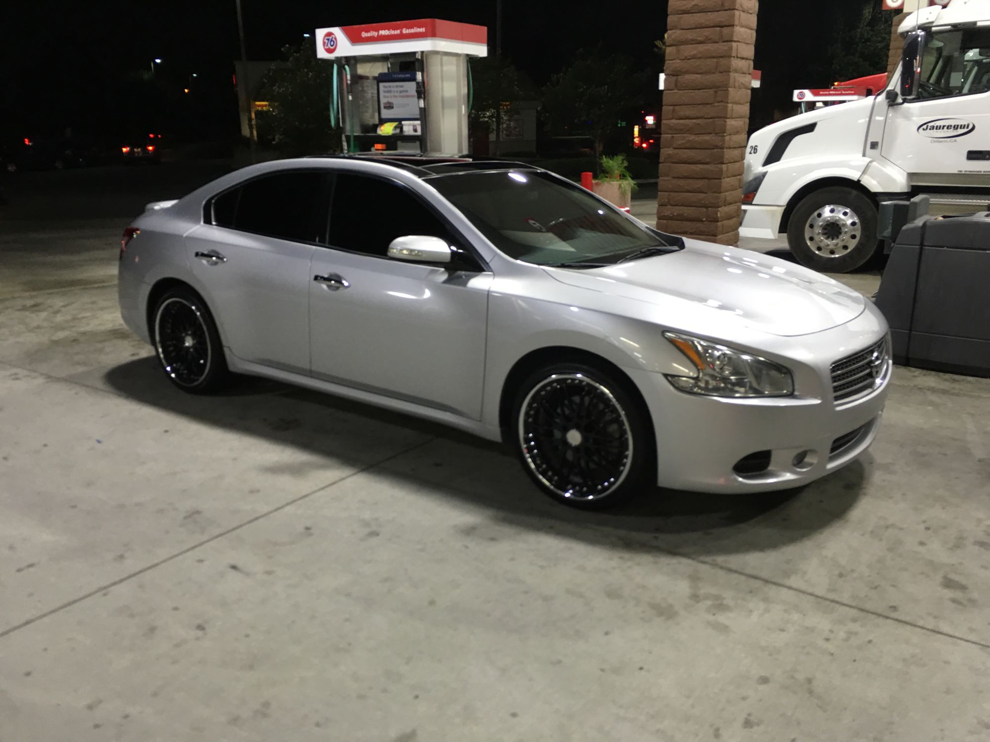 photo 1 Nissan Maxima custom wheels Makaveli  20x, ET , tire size 225/35 R20. x ET 275/30 R