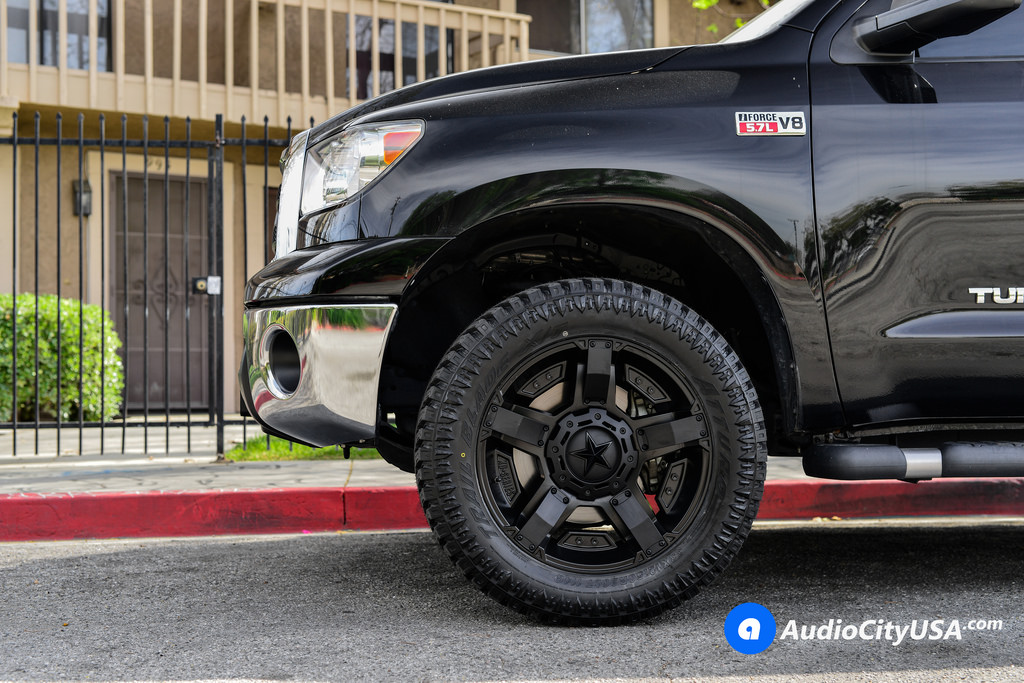 photo 2 Toyota Tundra custom wheels XD 811 Rockstar 2 20x9.0, ET , tire size 315/50 R20. x ET