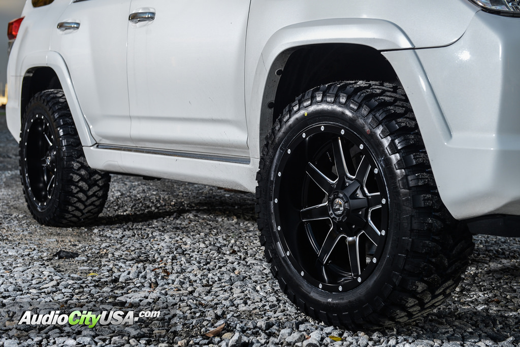 photo 4 Toyota 4Runner custom wheels Fuel D538 20x10.0, ET , tire size 315/50 R20. x ET 